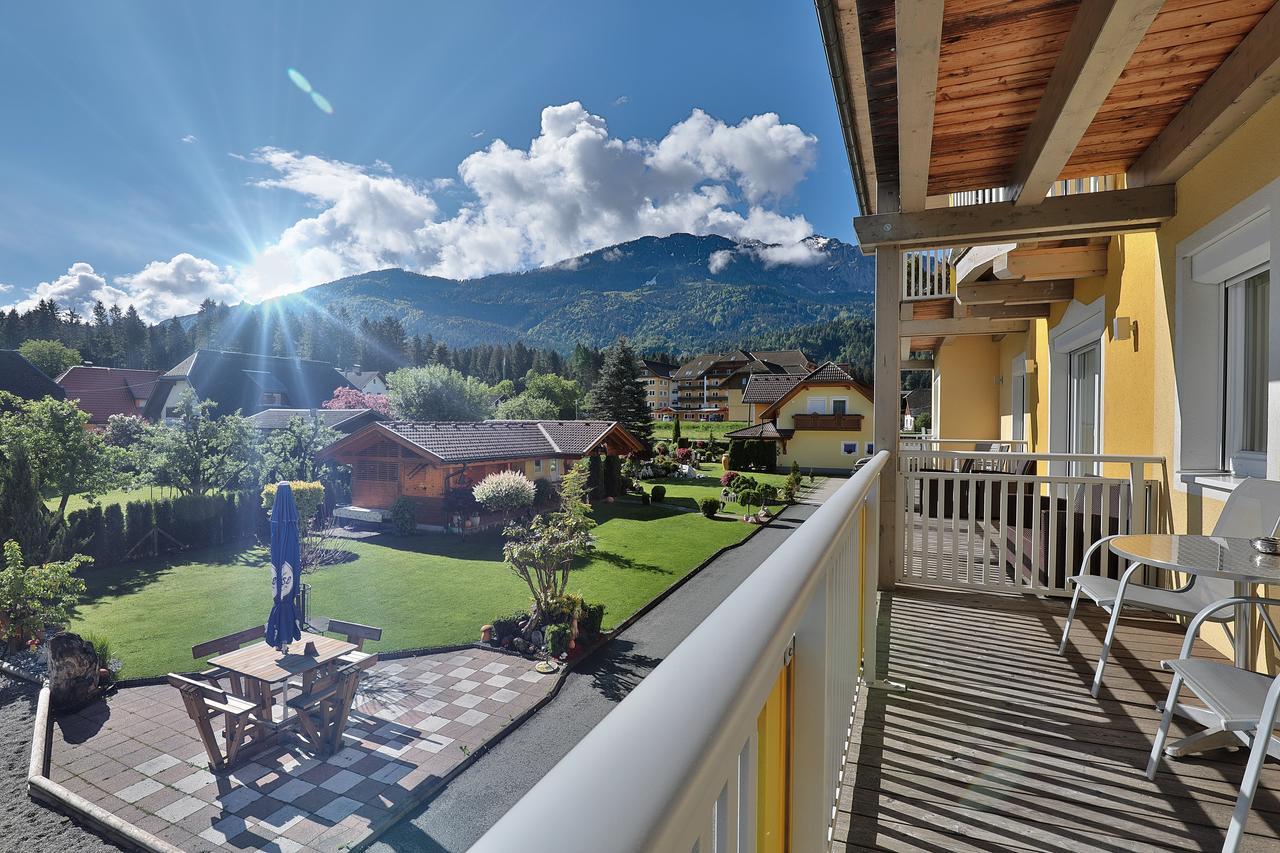 Hotel Garni Zerza Tröpolach エクステリア 写真