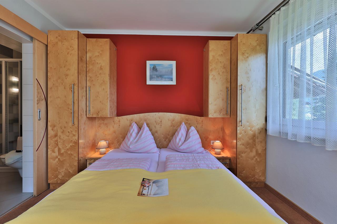 Hotel Garni Zerza Tröpolach エクステリア 写真