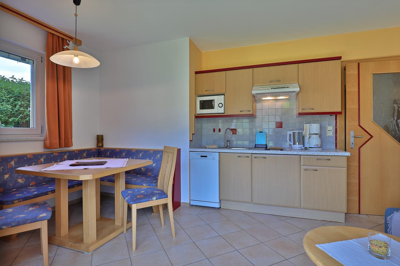 Hotel Garni Zerza Tröpolach エクステリア 写真