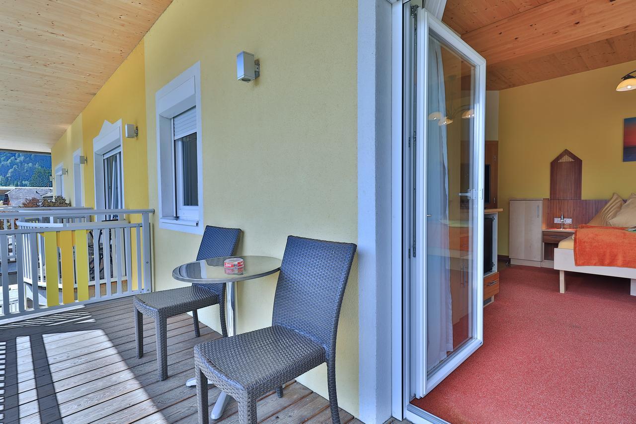 Hotel Garni Zerza Tröpolach エクステリア 写真