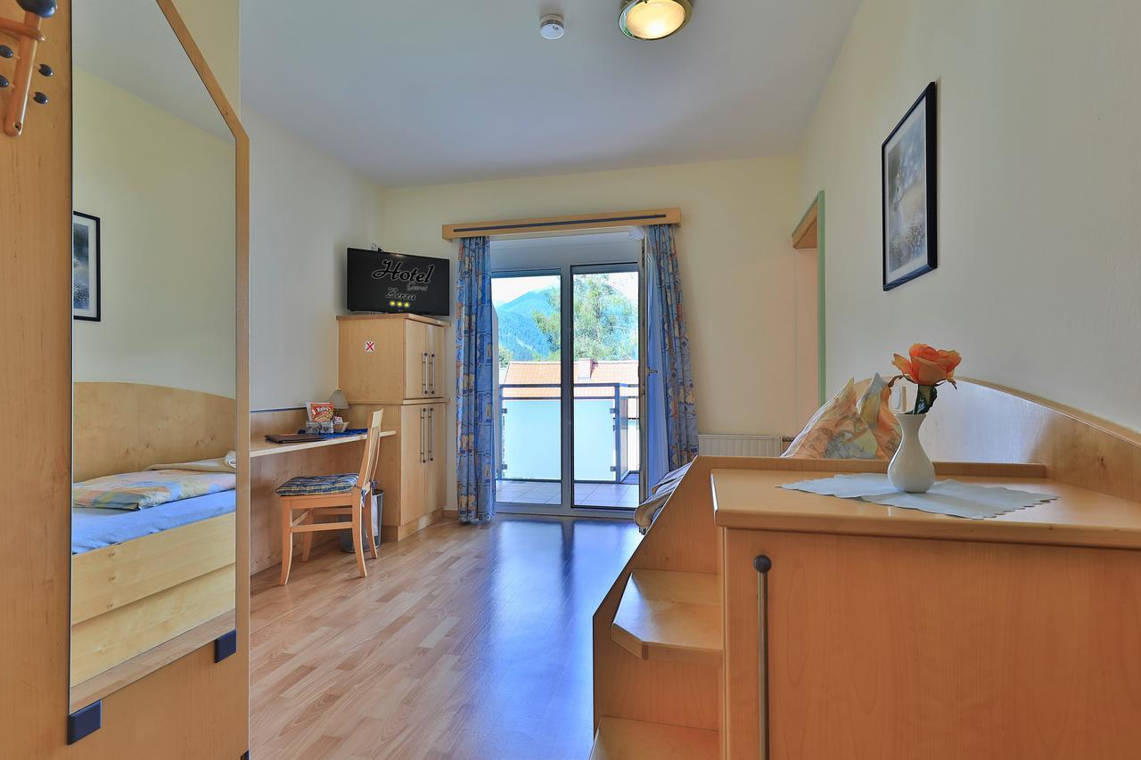 Hotel Garni Zerza Tröpolach エクステリア 写真
