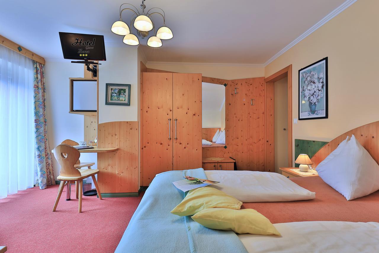 Hotel Garni Zerza Tröpolach エクステリア 写真